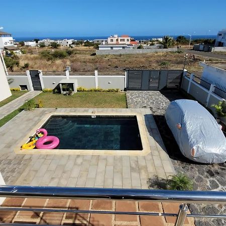 Coquette Villa Avec Piscine Flic en Flac Ngoại thất bức ảnh